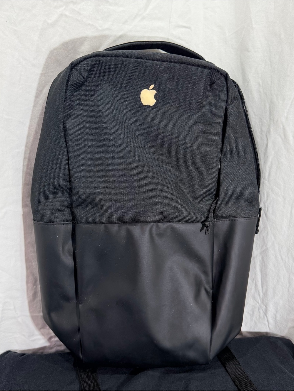 Apple Incase backpack - Rare - Store Employees Limited Edition -